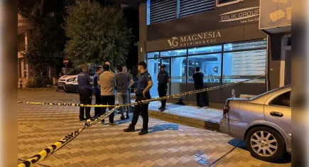 Manisa'da Emlak Ofisi'ndeki hesaplaşma kanlı bitti