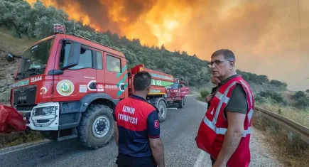 Tugay’dan yangınlara ilişkin açıklama: Ödemiş’te çalışmalar devam ediyor