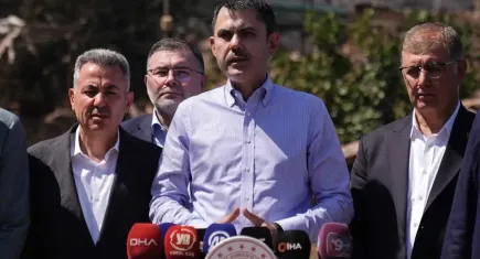 Bakan Kurum İzmir’deki yangınların bilançosunu açıkladı
