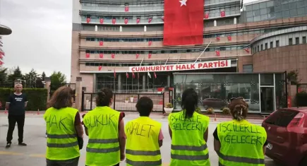 Çiğli Belediyesi emekçileri Ankara yolunda… Mor Dayanışma’dan destek 