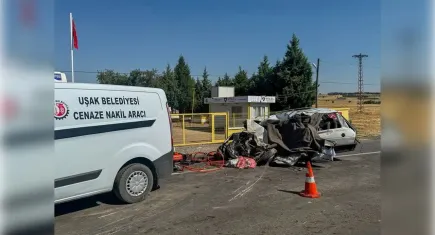 Uşak'ta baba ve kızını ayıran kaza!
