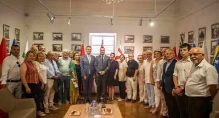 Hüsnü Bozkurt’tan Başkan Eşki’ye ziyaret