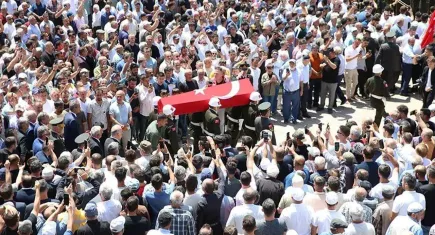 Türkiye şehitlerini uğurluyor!