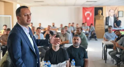 Başkan Eşki'den alev savaşçılarına teşekkür ziyareti: Memleketin ağacına ve çiçeğine sahip çıktınız