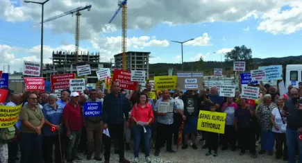 İzmir’de kentsel dönüşüm mağdurları ses yükseltti: Başkan Tugay’a açık çağrı