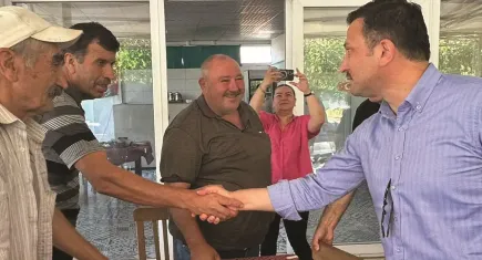Hamza Dağ, Seferihisar’da yangından etkilenen vatandaşlarla bir araya geldi