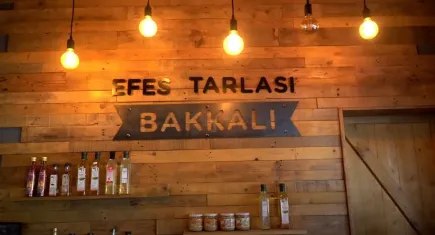 Yerli üretimin kalbi: Efes Tarlası Bakkalı 