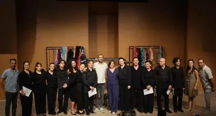 Karabağlar'da “Bize Bi’şey Lazım” adlı oyun sahnelendi