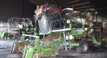 Manisa'da aynı depoda peş peşe yangınlar: 3 tarım makinesi kül oldu