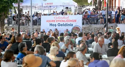 Gökdere’de geleneksel aşure sofrası