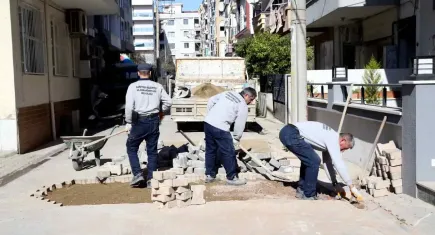 Karşıyaka’da yol yenileme çalışması: Belediye’nin şantiyesinden ilçeye nitelikli hizmet