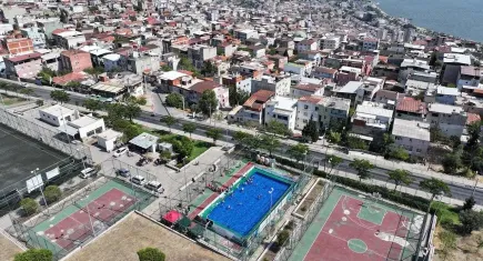 Konak ve Bayraklı'ya portatif havuz