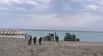 Sahilde güneşlenirken feci şekilde can verdi!