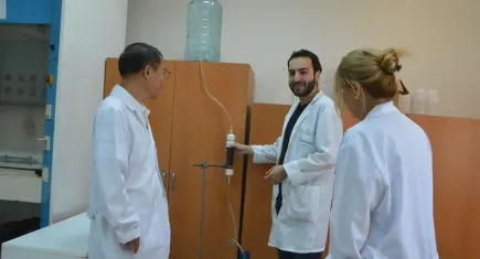 Ege Üniversitesi’nde Mavi Karbon Atağı: Çinli Bilim İnsanı ile Küresel İş Birliği Başladı