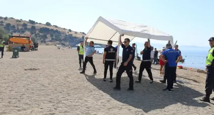 Menderes Belediyesi’nden korsan şezlong operasyonu