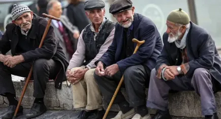 DİSK-AR’dan yeni rapor: Türkiye’de Emeklilerin Durumu