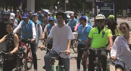 İzmir’de öğrenciler bisiklet sürmekten korkuyor
