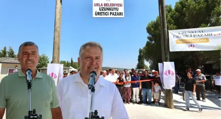 Urla’da Uzunkuyu üretici pazarı açıldı