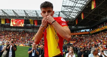 Göztepeli genç futbolcu Tire’ye transfer oldu