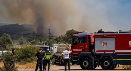 İzmir’ haber: Bornova ve Urla'daki yangınlar büyük ölçüde kontrol altında