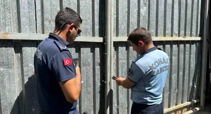 Konak’ta kaçak hurdacılara neşter