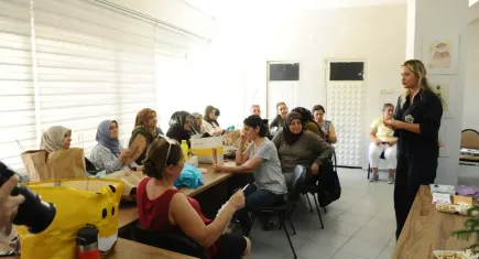 Karşıyaka’da kadınlara destek buluşmaları: ‘Kadın Gücü’ mahalle mahalle yayılıyor