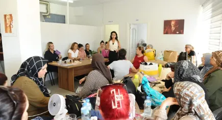 Karşıyaka kadınların hayatlarına dokunmaya devam ediyor
