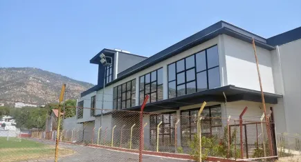 Bayındır Gençlik Merkezi açılış için gün sayıyor