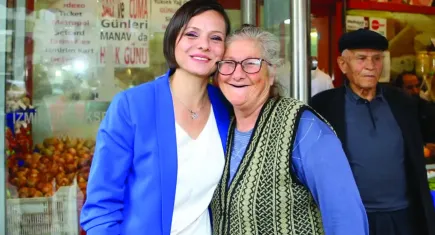 Kınay ofisini komşularına taşımaya devam ediyor
