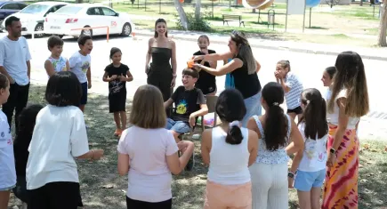 Bayraklı'da yaz okulu atölyeleri devam ediyor
