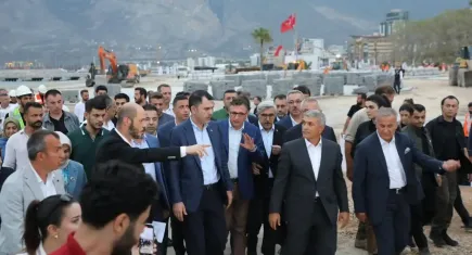 Murat Kurum İskenderun’da incelemelerde bulundu