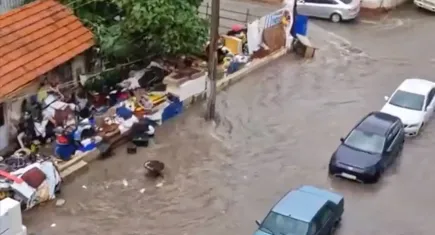 Sağanak Denizli’de etkili oldu: Ev ve alt geçitleri su bastı
