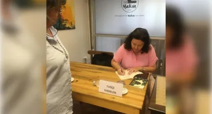 Sözcüklerin İzinde kitabı edebiyatseverlerle buluştu