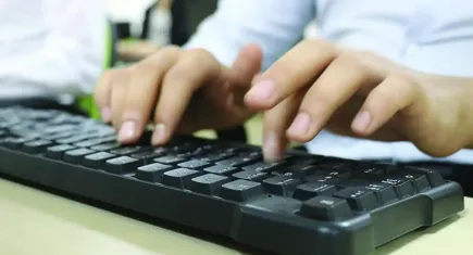 Taşkın’dan paralı tez açıklaması: Akademide büyük tasfiye olur