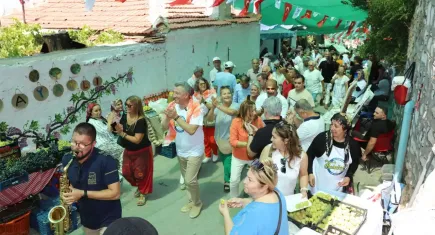 Güzelbahçe bardacık ile buluşacak