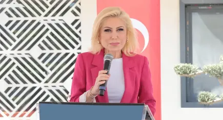 Şebnem Bursalı’dan Cemil Tugay’a sert yanıt: İzmir artık mazeret değil maharet bekliyor