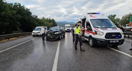 Anadolu Otoyolu'nun Sakarya kesiminde zincirleme trafik kazası: 10 kişi yaralandı