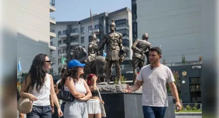 Abide – i Hürriyet Meydanı’nda akademik buluşma: Öğrenciler inceleme yaptı! 