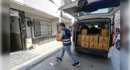 Büyükşehir’den vatandaşa gıda desteği: Zor günleri birlikte aşacağız 