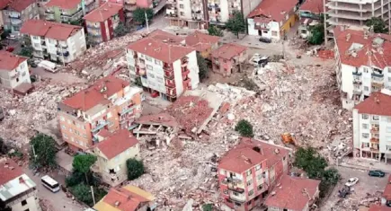 İzmir’in belediye başkanlarından 17 Ağustos mesajları