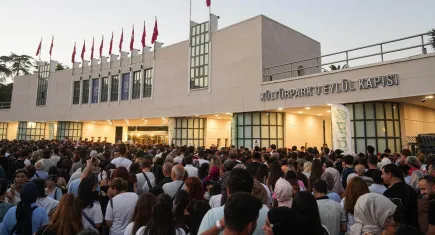 İzmir Enternasyonal Fuarı’na hafta sonu 200 bin ziyaretçi akın etti