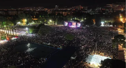 İzmir Fuarı’nda Yıldız Tilbe rüzgarı