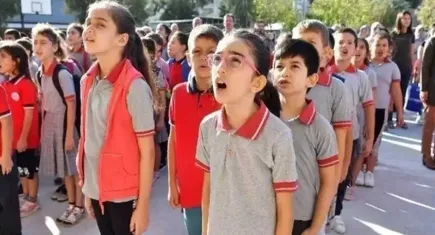 Yeni bir kampanya: Andımızın okullarda tekrar okunmasını istiyoruz