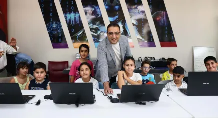 Balçova’da robotik kodlama kursuna Başkan desteği