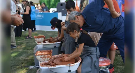 Çömleğin ustaları Menemen’de buluştu 