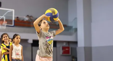 Konak Belediyesi Spor Okulları’nda kış dönemi kayıtları başladı