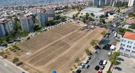 Bornova’da yeni Kent Bostanları açıldı