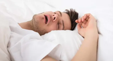 Uzmanı uyardı: Horlama göründüğü kadar masum değil!