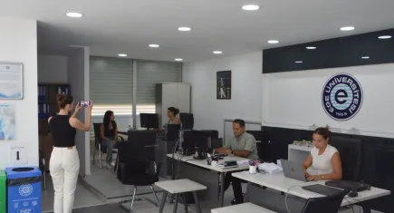 Ege Üniversitesi mezun kartı ile ayrıcalıklar mezuniyet sonrası da sürüyor!