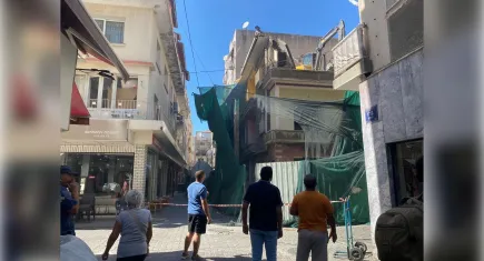 Karşıyaka Çarşısı’nda yıkımda tehlikeli ihmal: Esnaf korku içinde